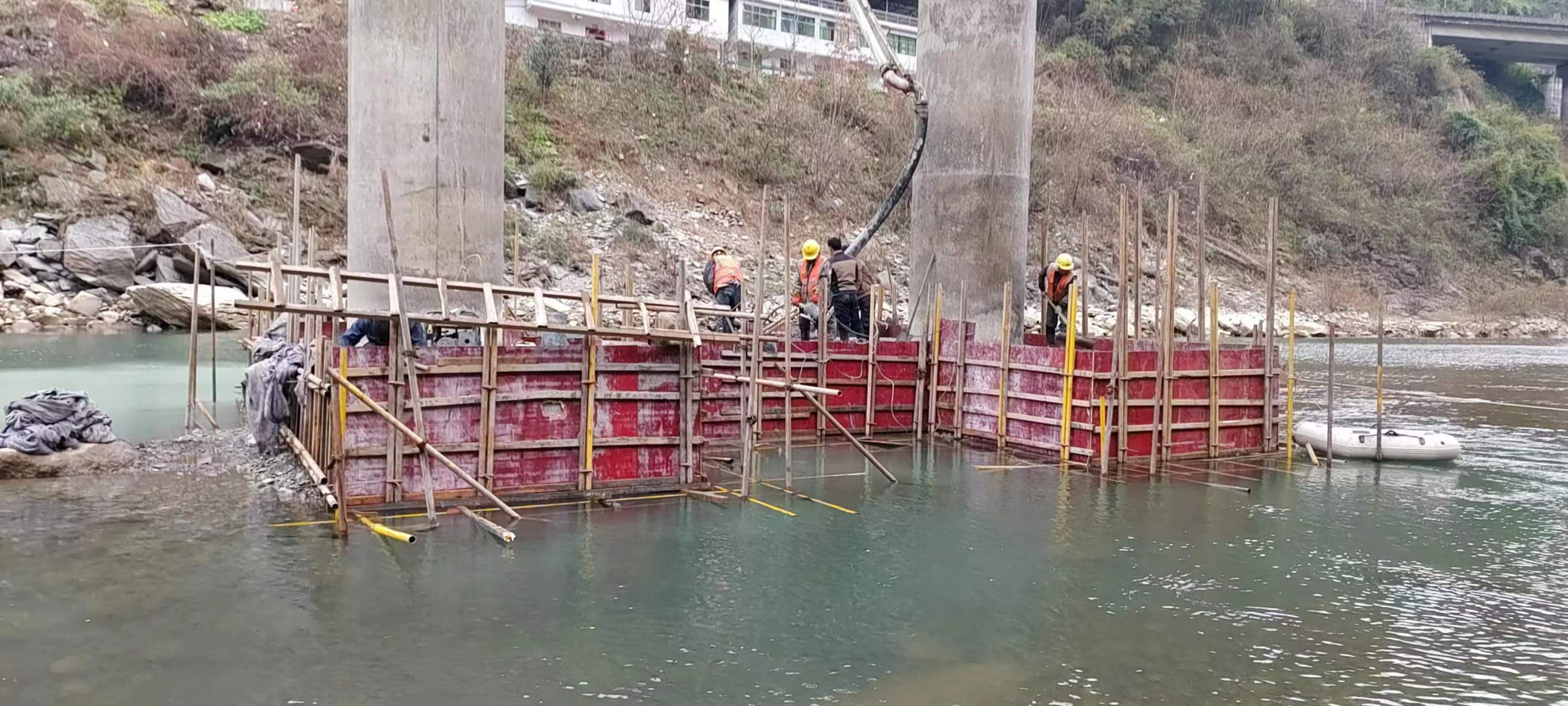 十堰水利工程施工中堤坝渗漏原因以及防渗加固技术